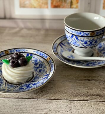 Berry Pavlova Delight